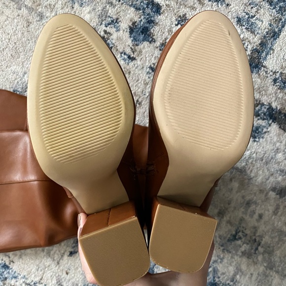 SHOE DAZZLE - NWOT- Cognac Knee High Boots - Picture 3 of 3